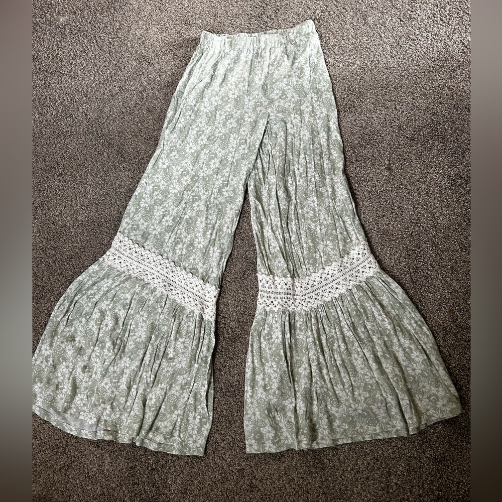Pattern Flare pants